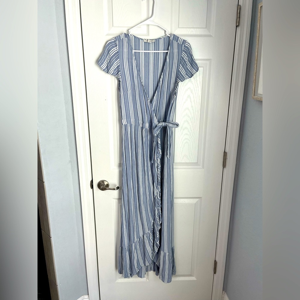 American eagle wrap dress